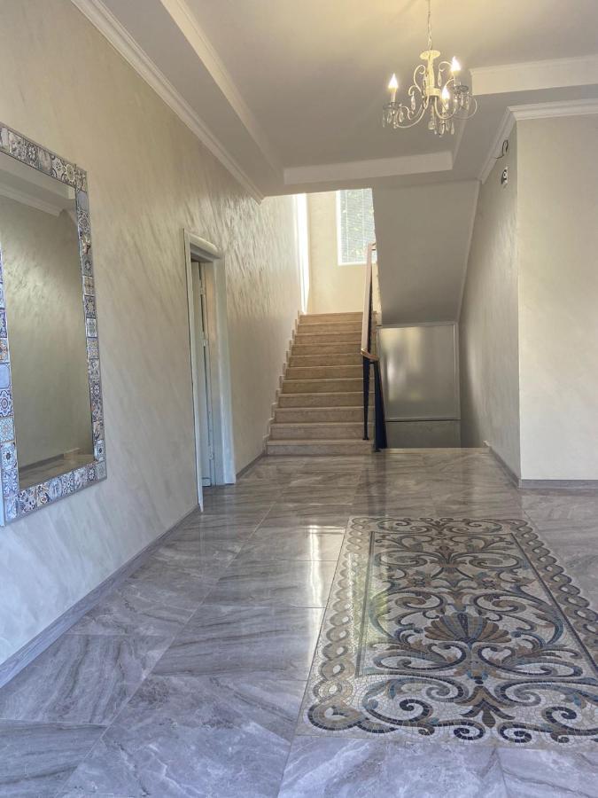 Kemo House Hotel Batumi Exterior photo